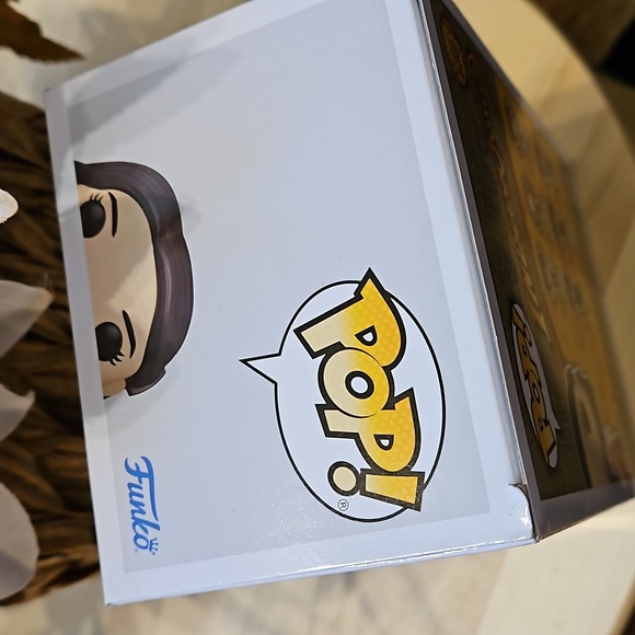 NWP Set of 2 Funko Pops #1351 & #1354 Henry Jones Sr & Marion Ravenwood - Picture 5 of 12